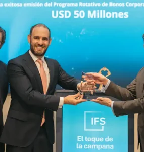 IFS Latinex Emisión Bono rotativo Panamá